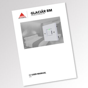 Titelseite der Broschüre für GLACIAR RM Next Generation Raumüberwachung von SAMON; Graustufenfoto eines Hotelzimmers mit einem Wandschalter im Vordergrund.